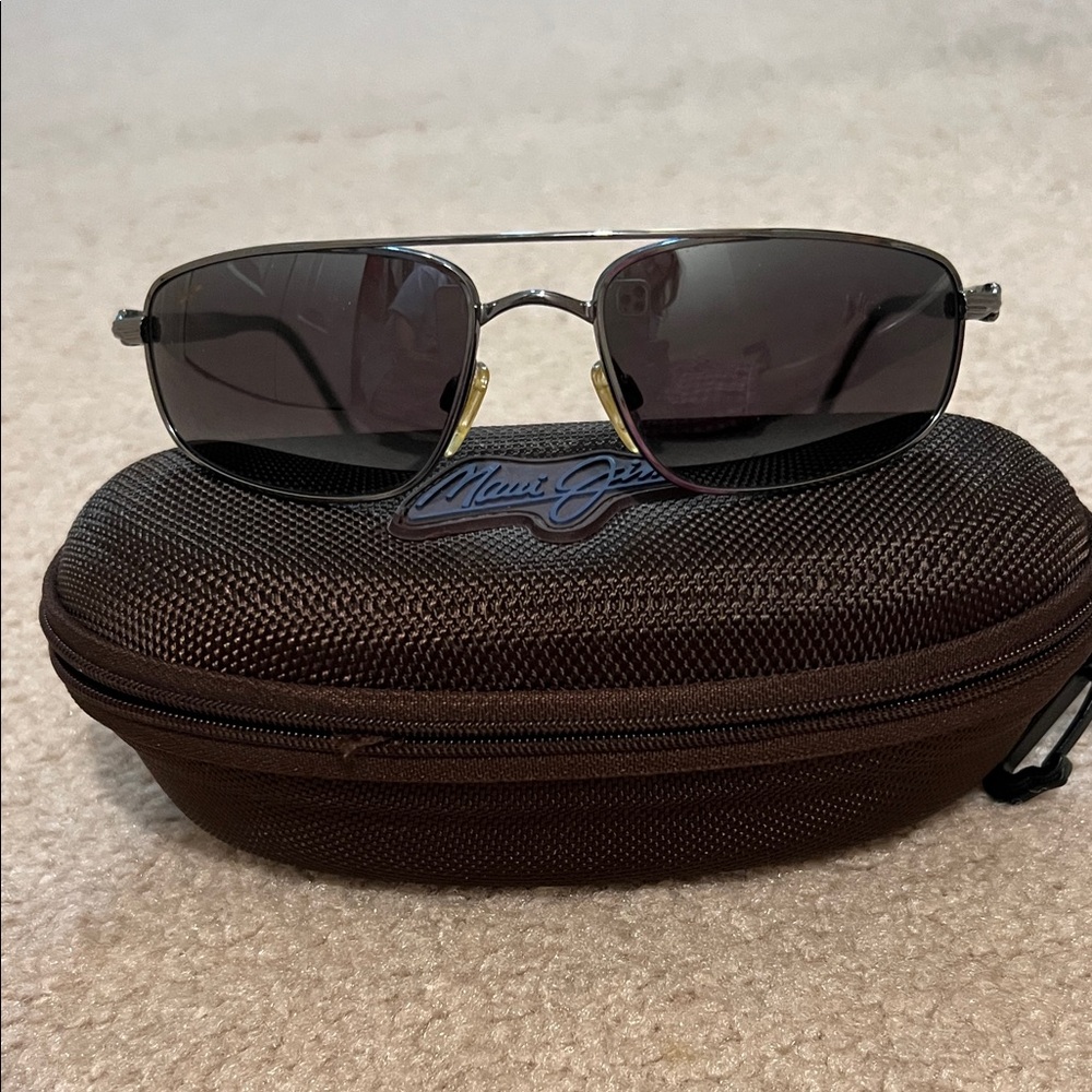 Maui Jim Silver Aviator Sunglasses with Brown Case